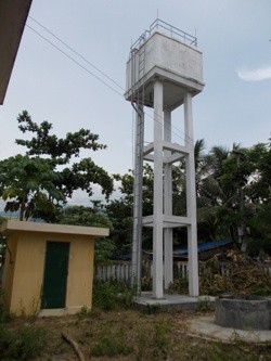 ảnh :Trạm bơm hệ thống cung cấp nước ở trường TH Long Sơn